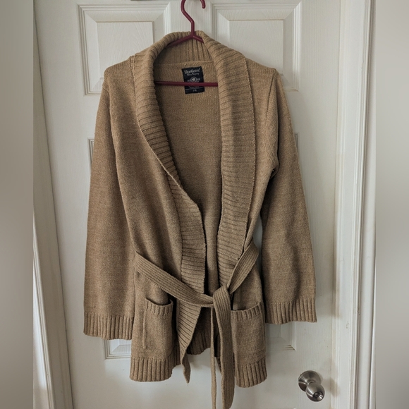 🔥$10 Bundled🔥Bluenotes Acrylic Belted Cardigan Tan Size L - Picture 2 of 8